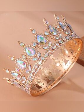 ✨👑 Crystal Teardrop Gold Tiara 👑 ✨